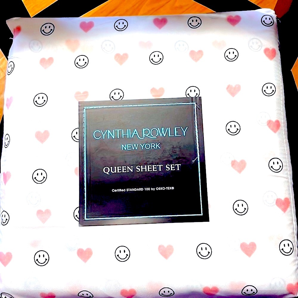 🩷😊Adorable Queen Sheet Set 🩷😊 NWT 🩷 Hearts & Smiles! Super cute & soft! - Picture 5 of 13